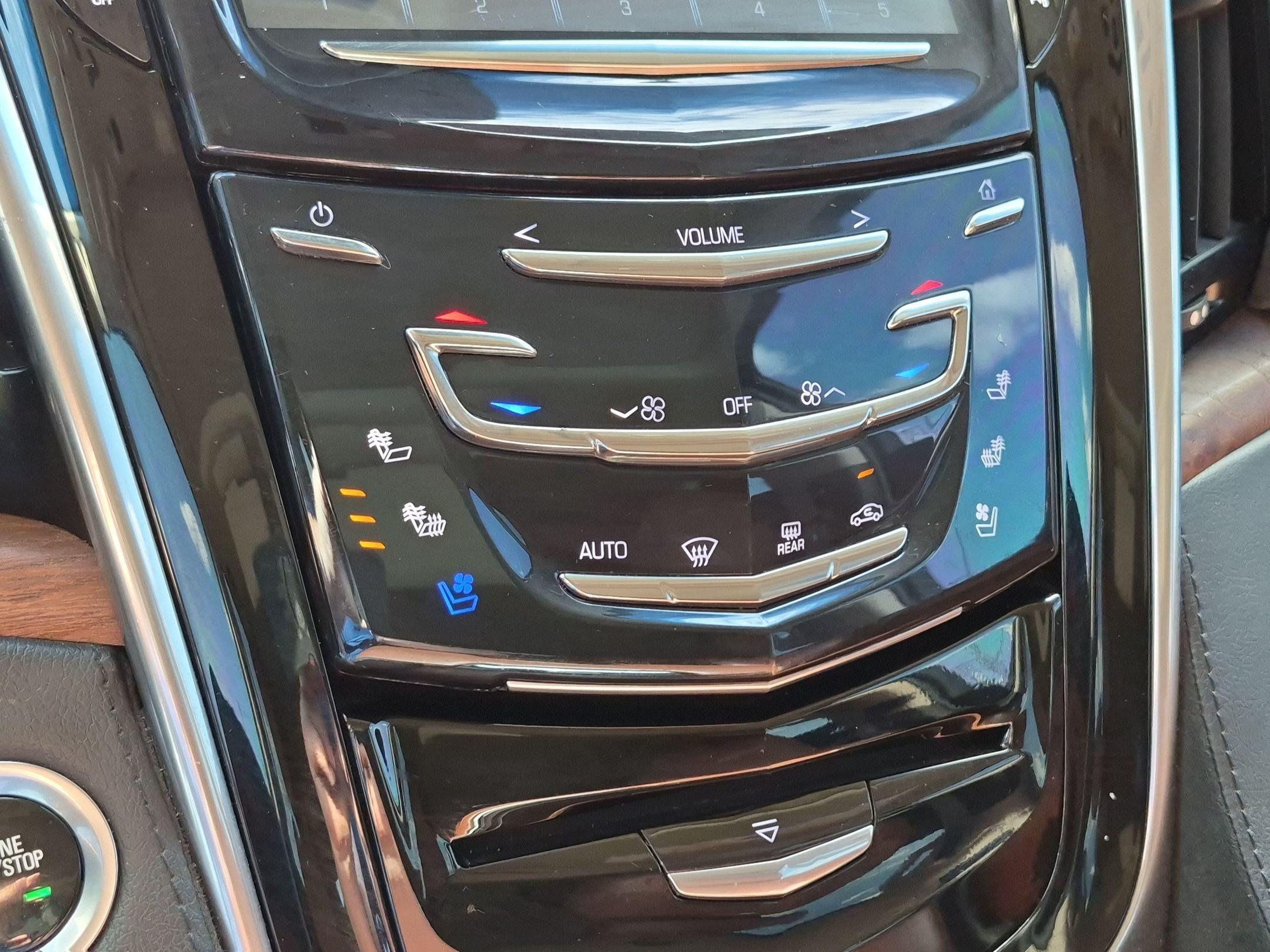 Used 2019 Cadillac Escalade ESV Premium Luxury AWD/4WD image 21