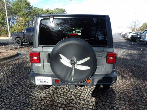 Used 2021 Jeep Wrangler Unlimited Sport image 6