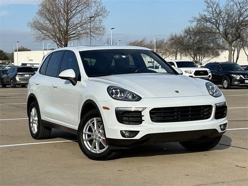 Used 2016 Porsche Cayenne image 2