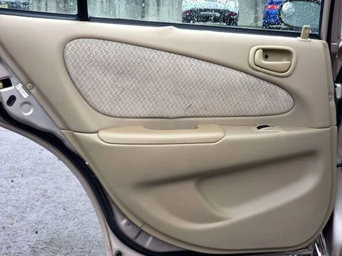 Used 2000 Toyota Corolla CE image 28