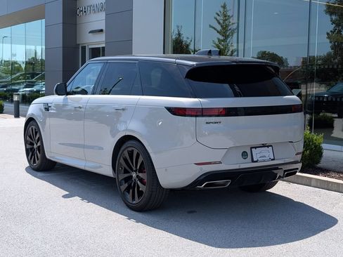Used 2024 Land Rover Range Rover Sport Dynamic SE AWD/4WD image 3