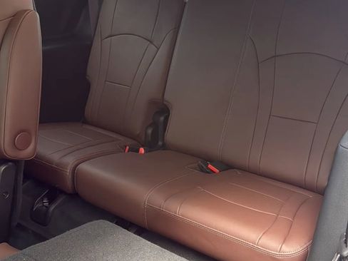 Used 2021 Buick Enclave Avenir w/ Avenir Technology Package image 43