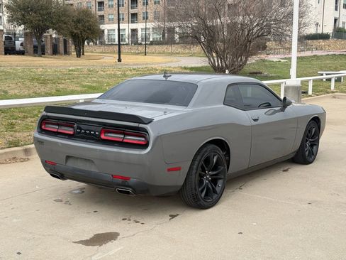 Used 2018 Dodge Challenger SXT w/ Blacktop Package image 4