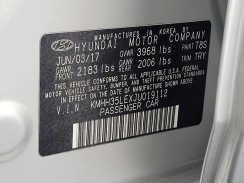 Used 2018 Hyundai Elantra GT FWD image 33