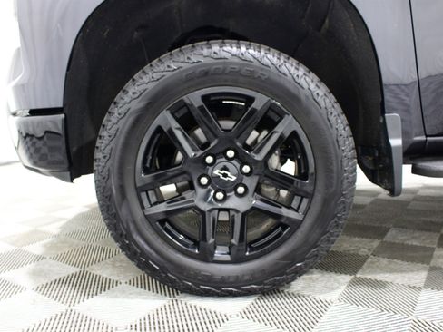 Used 2022 Chevrolet Silverado 1500 LT Trail Boss w/ Convenience Package II AWD/4WD image 39