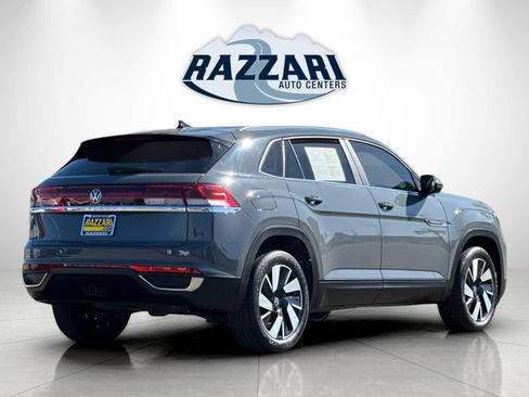 Used 2024 Volkswagen Atlas Cross Sport SE FWD image 3