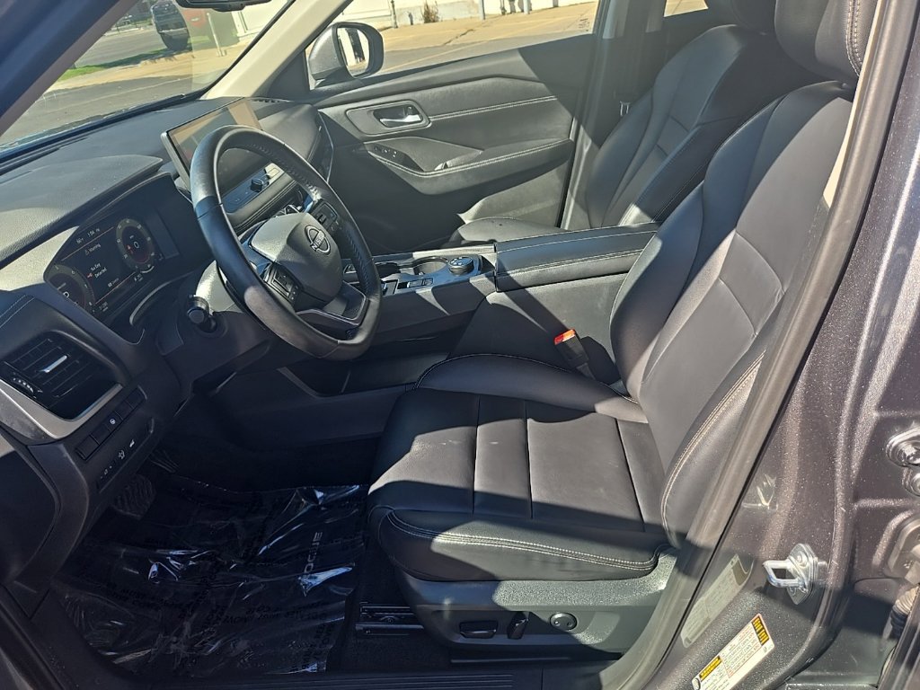 Used 2026 Nissan Rogue SL AWD/4WD image 12
