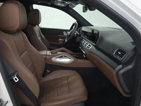 Used 2024 Mercedes-Benz GLE 350 4MATIC image 11