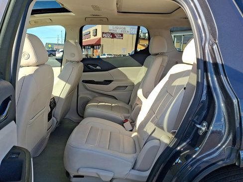 Used 2022 GMC Acadia Denali w/ Denali Ultimate Package image 26