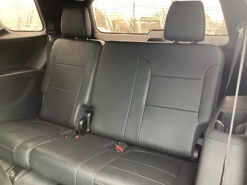 Used 2020 Chevrolet Traverse Premier image 30