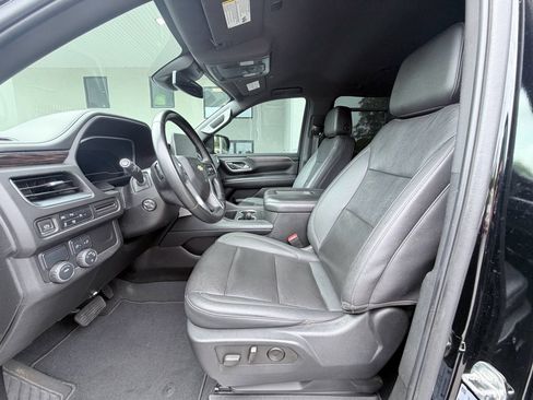 Used 2023 Chevrolet Tahoe LT w/ Luxury Package RWD image 22