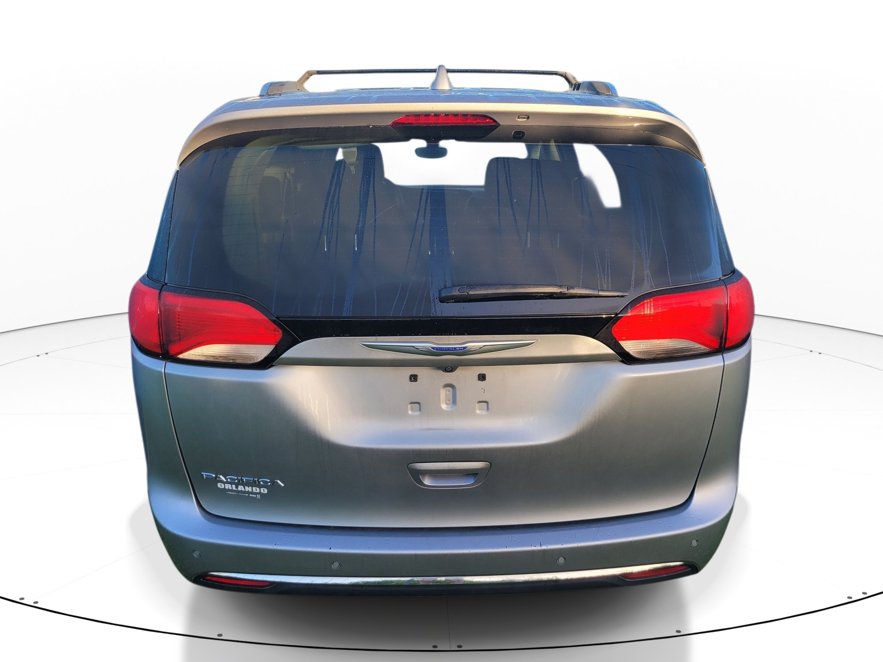 Used 2020 Chrysler Pacifica Touring-L FWD image 5