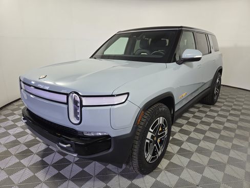Used 2024 Rivian R1S Adventure AWD/4WD image 1