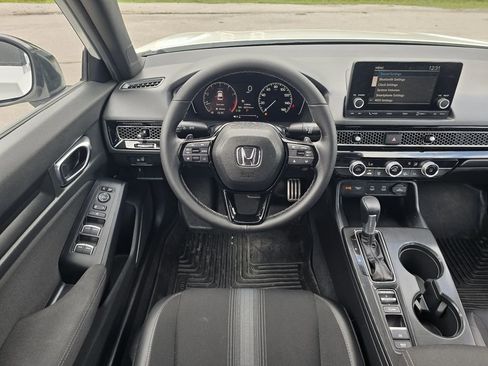 Used 2025 Honda Civic Sport image 14
