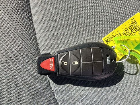 Used 2022 RAM 1500 Classic SLT image 26