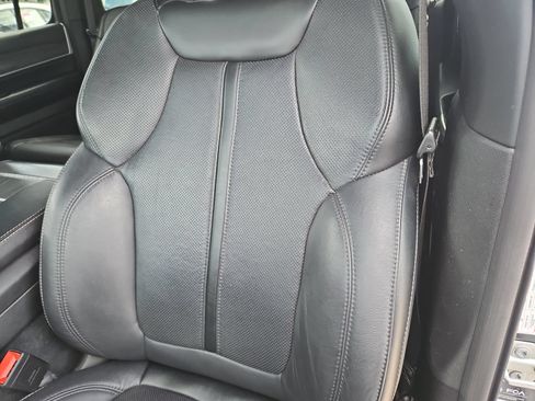 Used 2024 Jeep Wagoneer L Series II w/ Flexible Seating Group AWD/4WD image 15