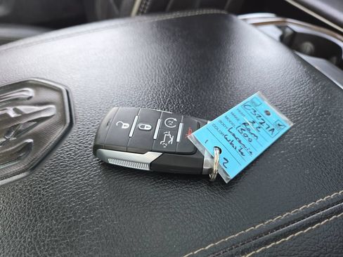 Used 2022 RAM 1500 Laramie AWD/4WD image 30