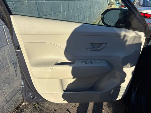 Used 2025 Hyundai Kona SEL image 20