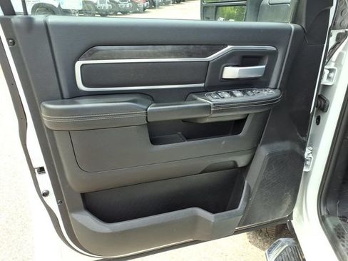 Used 2024 RAM 2500 Big Horn AWD/4WD image 18