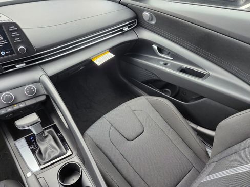 New 2026 Hyundai Elantra SE FWD image 15