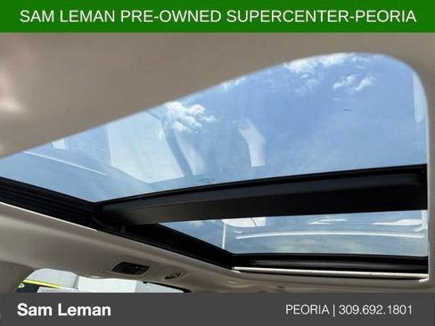 Used 2024 Chrysler Pacifica Limited w/ Trailer Tow Group AWD/4WD image 16
