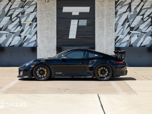 Used 2018 Porsche 911 GT2 RS RWD image 7