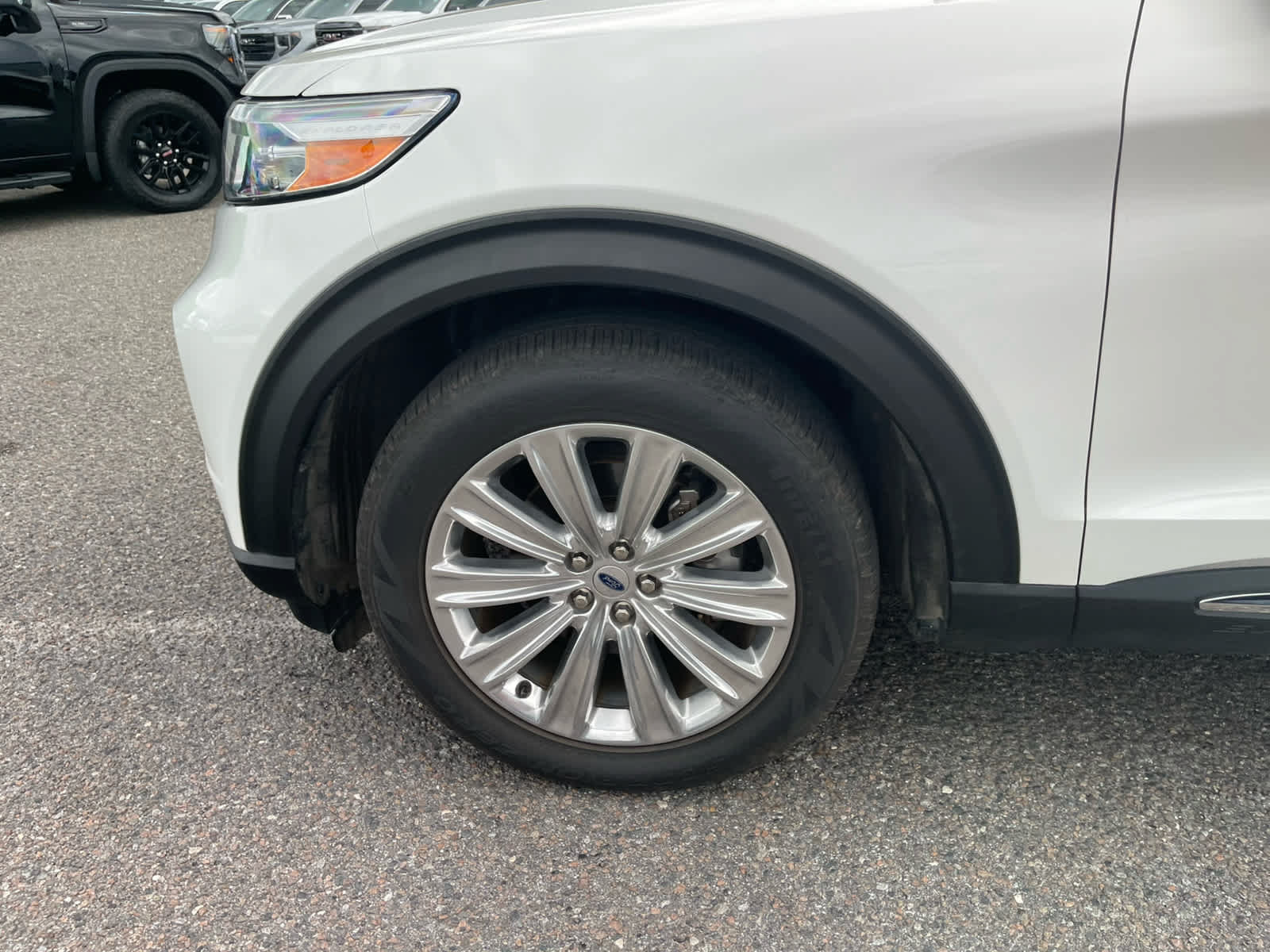 Used 2021 Ford Explorer Limited w/ Equipment Group 301A RWD image 9