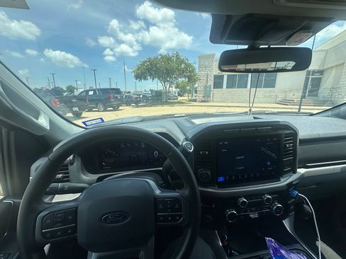 Used 2024 Ford F150 XLT w/ Mobile Office Package RWD image 16