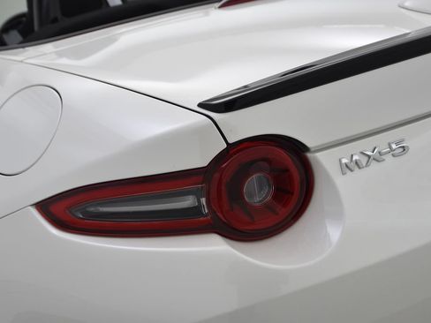 New 2026 MAZDA MX-5 Miata Club RWD image 44