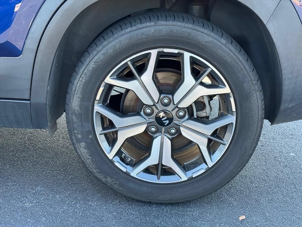 Certified 2021 Kia Seltos EX AWD/4WD image 9