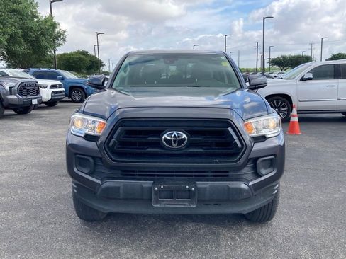 Used 2020 Toyota Tacoma SR image 2