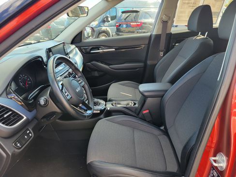 Used 2023 Kia Seltos S image 15