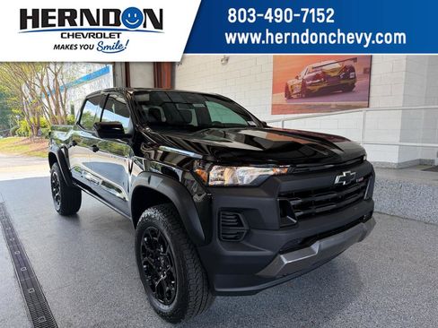 New 2026 Chevrolet Colorado Trail Boss AWD/4WD image 1
