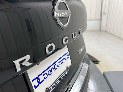 Used 2023 Nissan Rogue SV AWD/4WD image 26