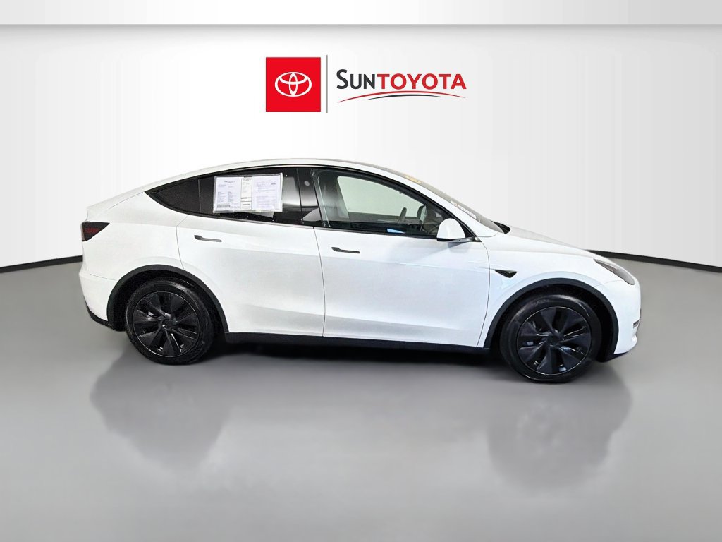 Used 2025 Tesla Model Y Long Range AWD/4WD image 2