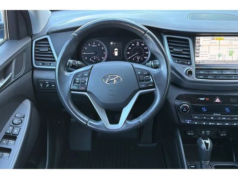 Used 2018 Hyundai Tucson Limited w/ Ultimate Package 02 image 16