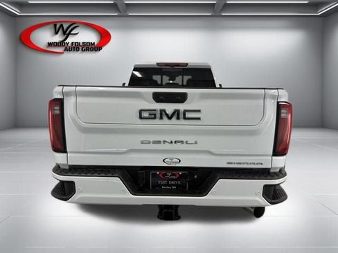 New 2026 GMC Sierra 3500 Denali Ultimate AWD/4WD image 7