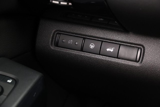 Certified 2026 Nissan Pathfinder SV AWD/4WD image 22