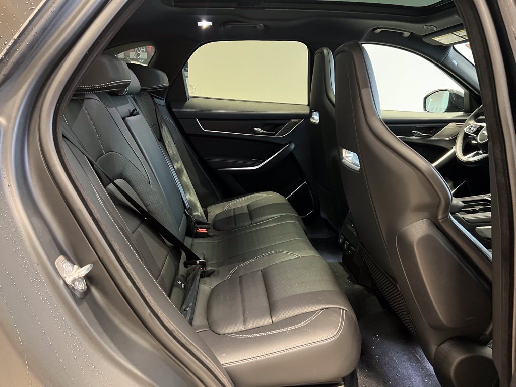 New 2025 Jaguar F-PACE R-Dynamic S AWD/4WD image 11