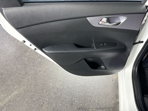 Used 2022 Kia Forte LXS FWD image 25