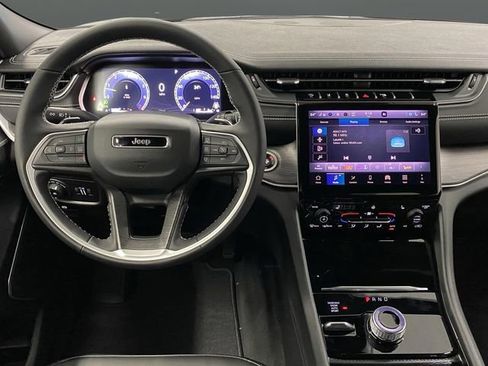 New 2025 Jeep Grand Cherokee L Limited w/ Black Appearance Package image 5