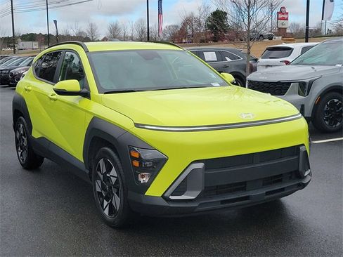 Used 2024 Hyundai Kona SEL w/ Convenience Package image 3