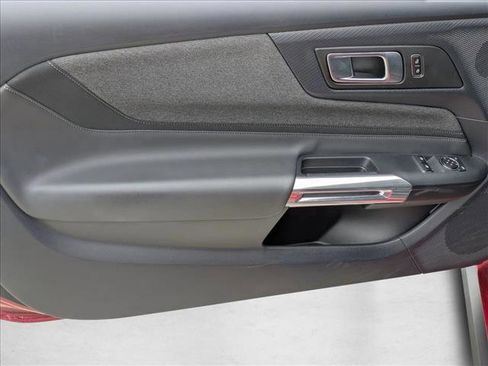 Used 2024 Ford Mustang Coupe image 10