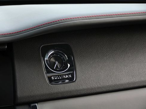Used 2023 Rolls-Royce Cullinan AWD/4WD image 14