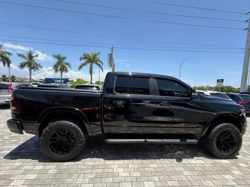 Used 2022 RAM 1500 Laramie AWD/4WD image 10