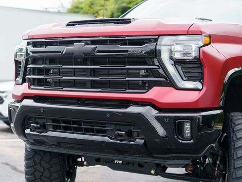 Used 2025 Chevrolet Silverado 2500 LTZ w/ LTZ Plus Package AWD/4WD image 41