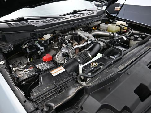 Used 2024 Ford F350 Lariat w/ Chrome Package image 21