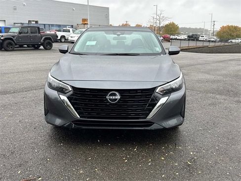 New 2025 Nissan Sentra SV image 9