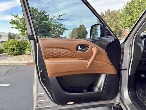 Used 2019 INFINITI QX80 Luxe w/ 22" Wheel Package AWD/4WD image 45