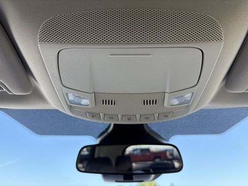 Used 2024 Ford Edge SE w/ Black Appearance Package image 44